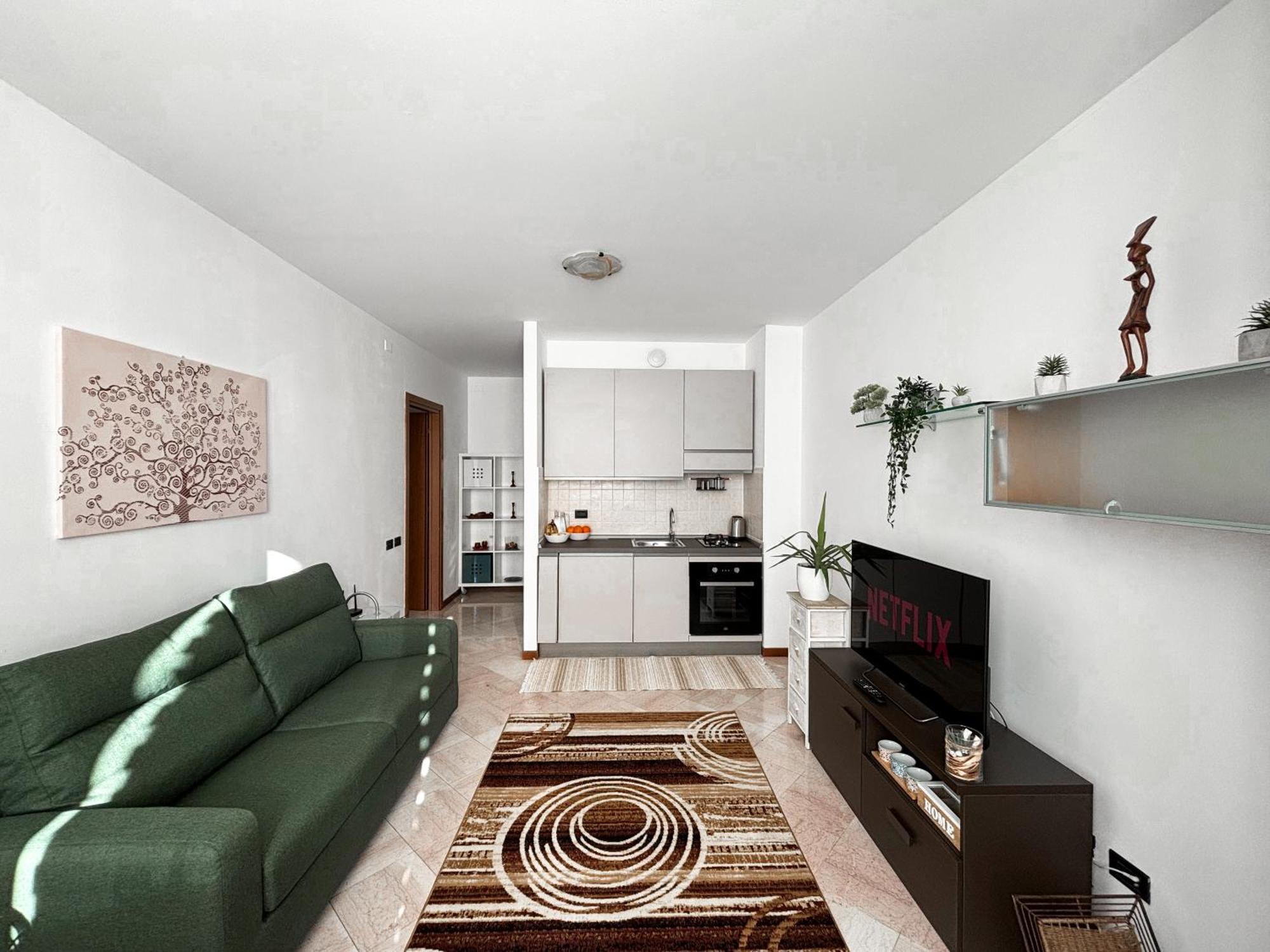 Bilocale Con Terrazzo E Box Auto Su Richiesta Apartment Como Exterior photo