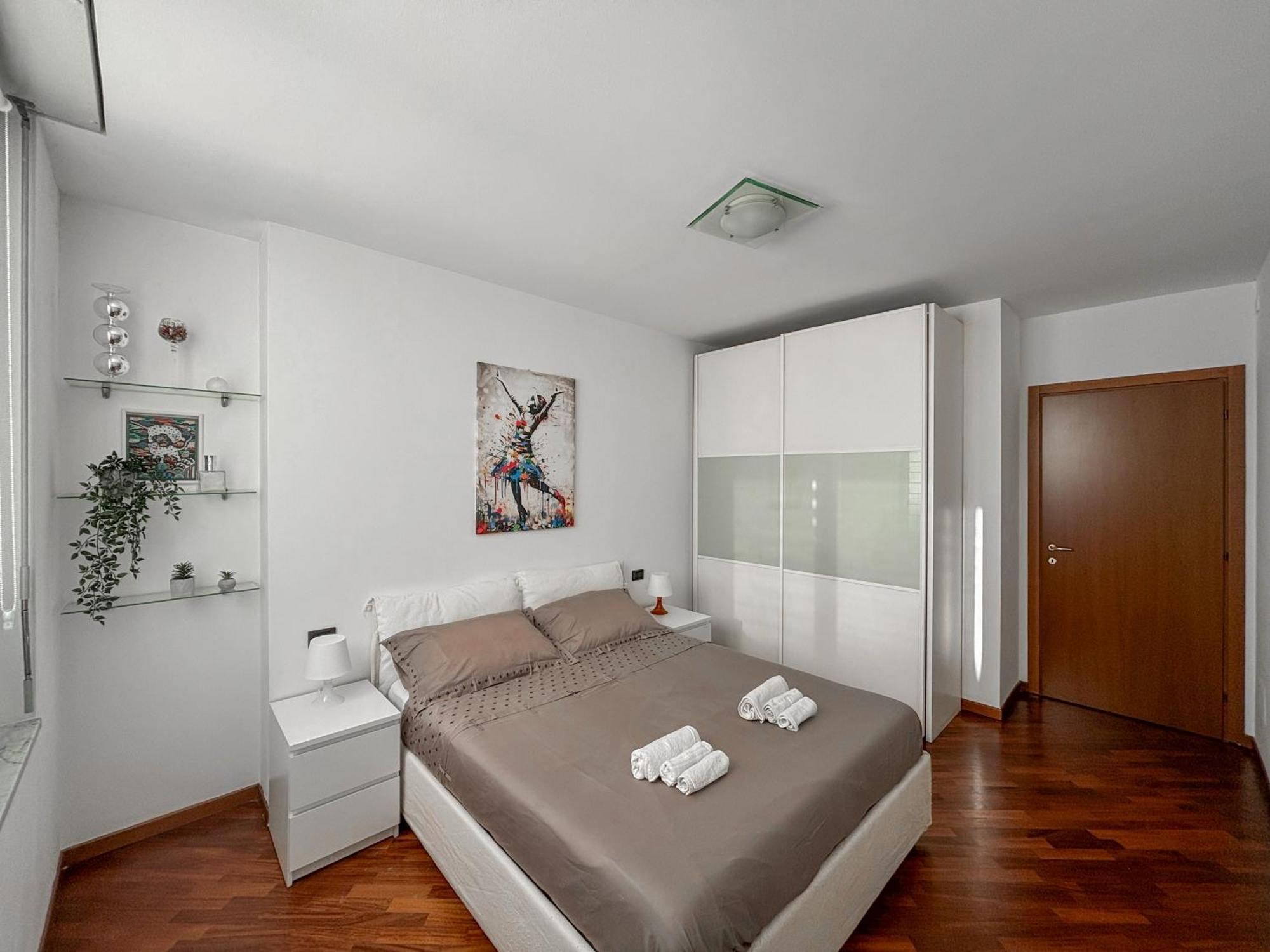 Bilocale Con Terrazzo E Box Auto Su Richiesta Apartment Como Exterior photo