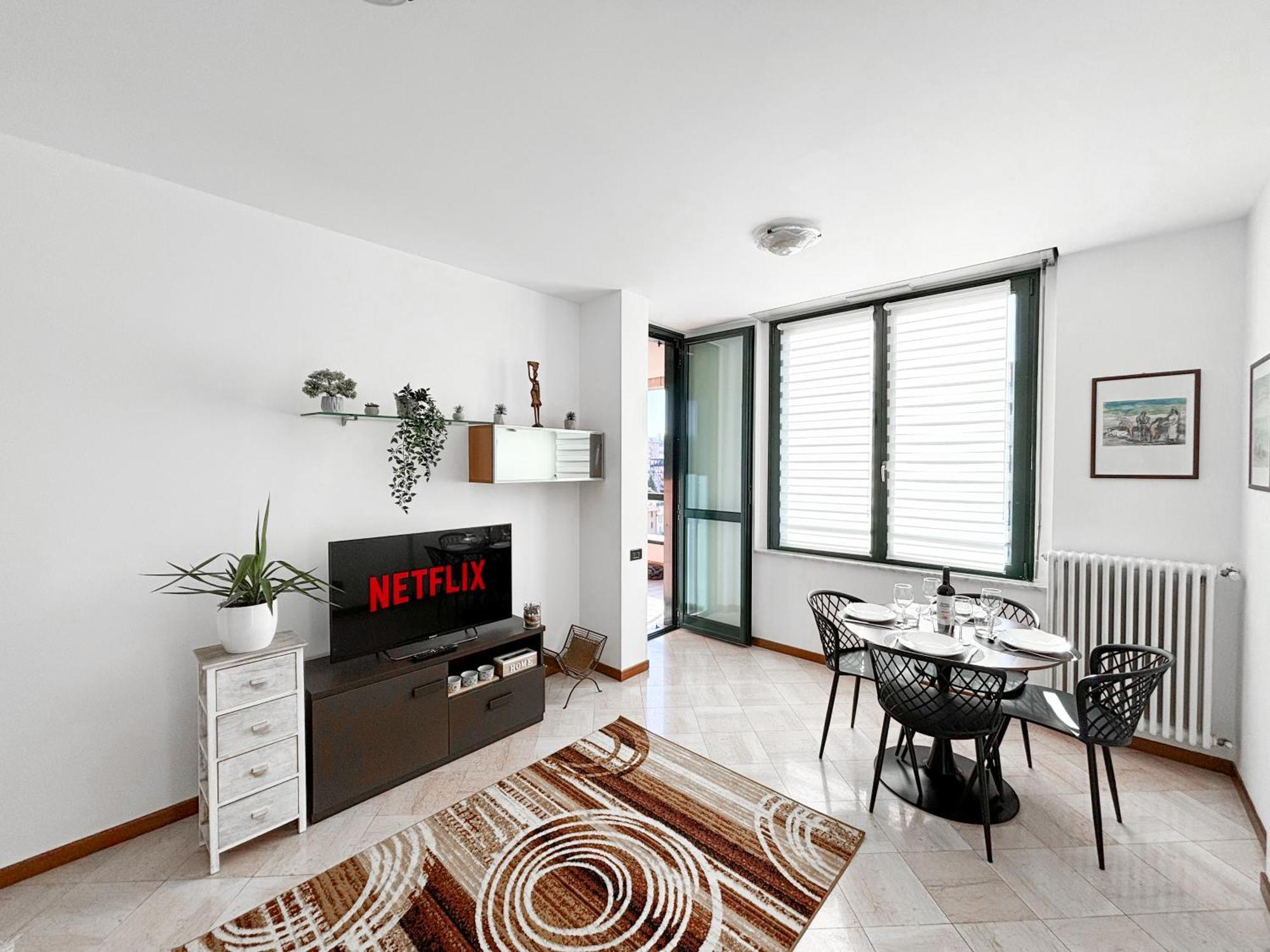 Bilocale Con Terrazzo E Box Auto Su Richiesta Apartment Como Exterior photo